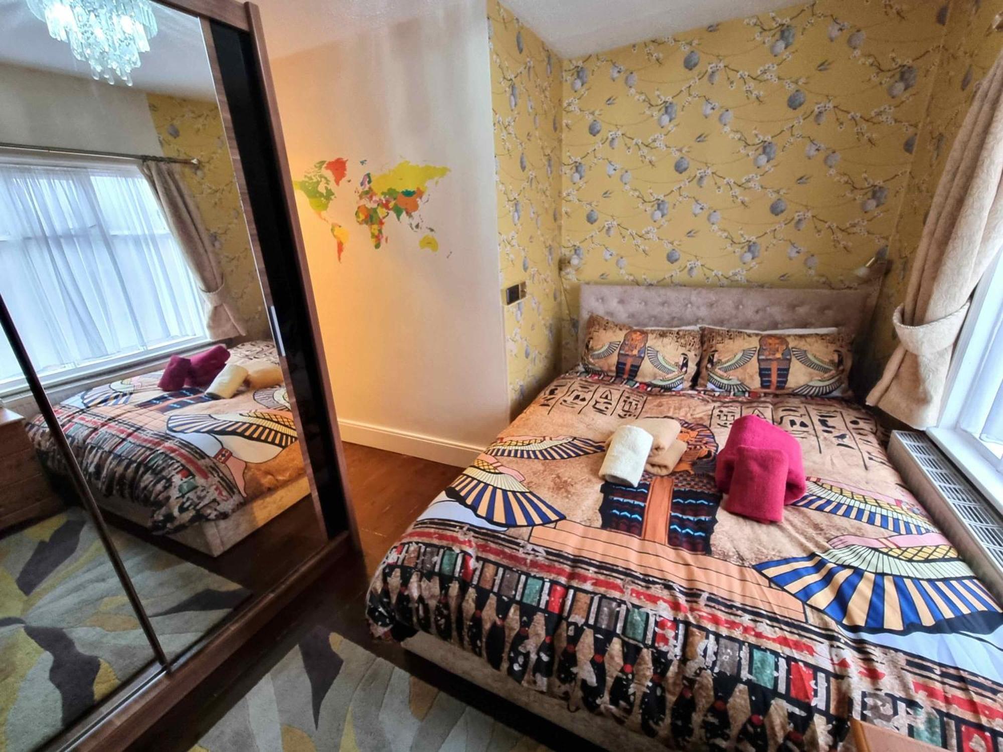 Centrally Located In With Two Bedrooms And A Sofa Bed Canterbury